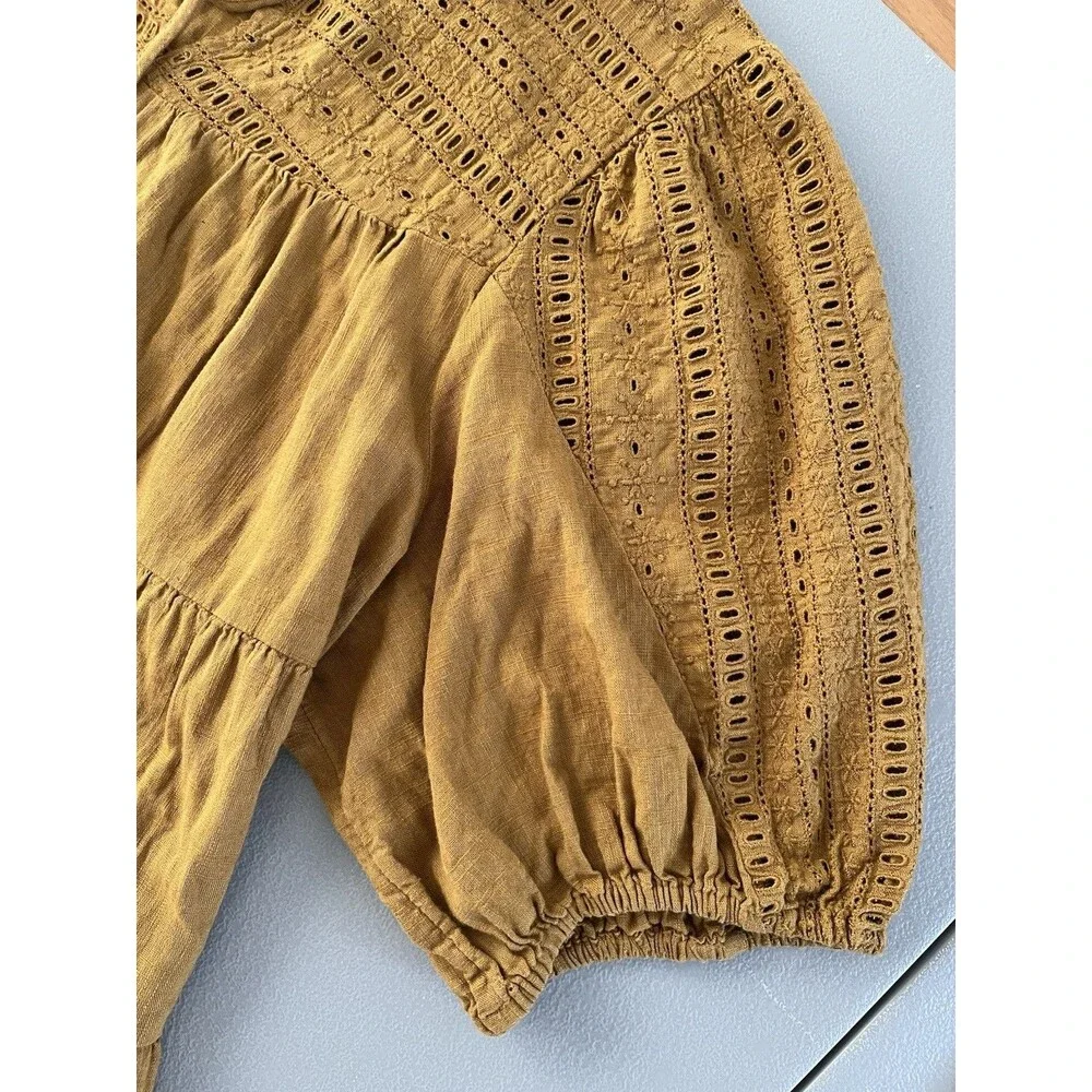 Old Navy Eyelet Lace Tie Neck Womens Top XL Honey Gold Brown Cotton Tiered Boho